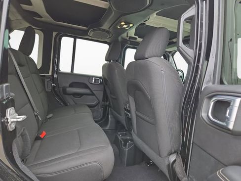 Used 2020 Jeep Wrangler Unlimited Sahara AWD/4WD image 36