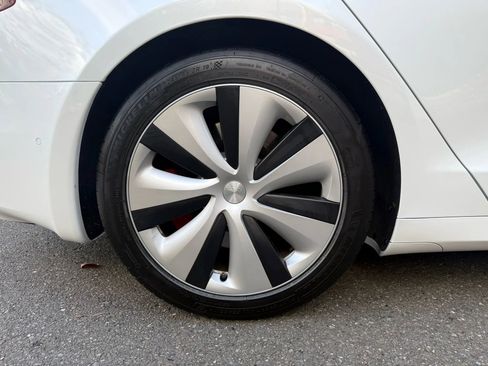 Used 2020 Tesla Model S Performance image 12