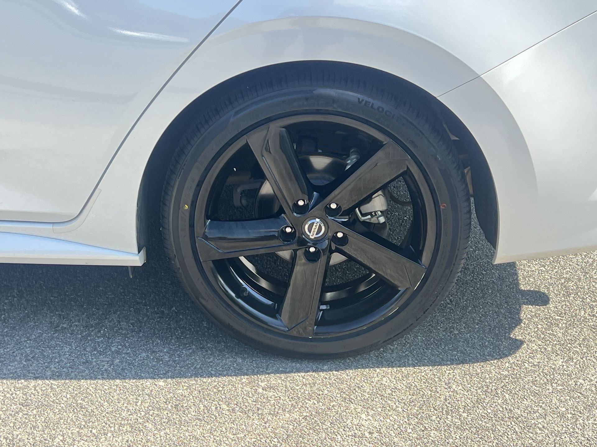 Used 2023 Nissan Sentra SR w/ SR Premium Package FWD image 21