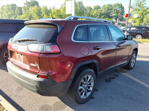 Used 2019 Jeep Cherokee Latitude Plus w/ Cold Weather Group AWD/4WD image 6