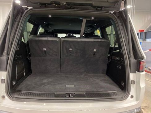 Used 2024 Jeep Wagoneer Series III AWD/4WD image 34