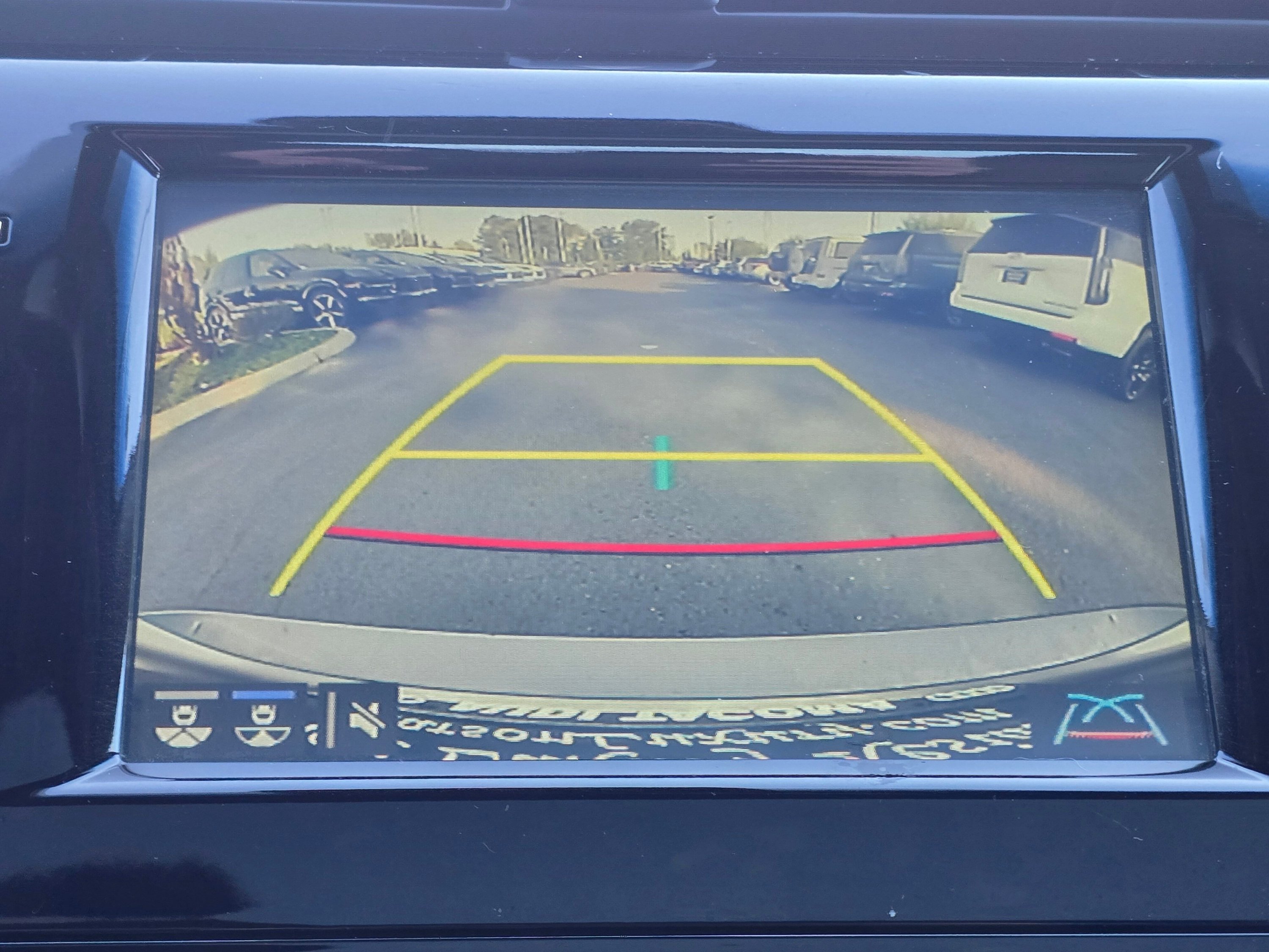 Used 2018 Toyota Camry LE w/ Moonroof Package FWD image 40