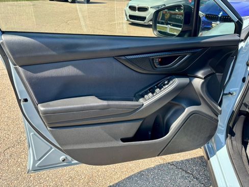 Used 2018 Subaru Crosstrek 2.0i Premium w/ Moonroof Package image 9