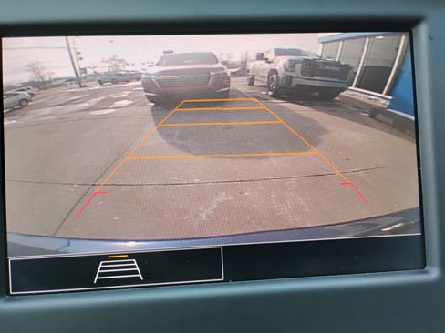 Used 2022 Chevrolet Equinox LT image 6