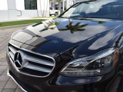 Used 2014 Mercedes-Benz E 250 BlueTEC Sedan image 11