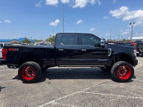 Used 2022 Ford F350 Platinum AWD/4WD image 6