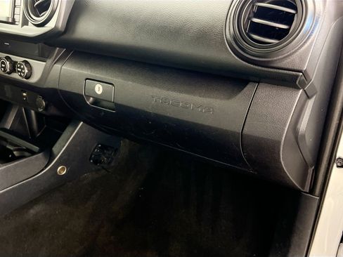 Used 2019 Toyota Tacoma SR RWD image 33