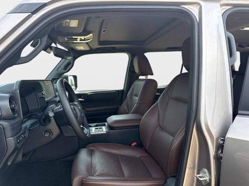 Used 2025 Toyota Land Cruiser w/ Premium Package image 19