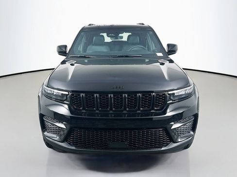 New 2025 Jeep Grand Cherokee Altitude image 2