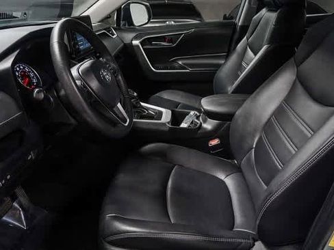Certified 2022 Toyota RAV4 XLE Premium image 21