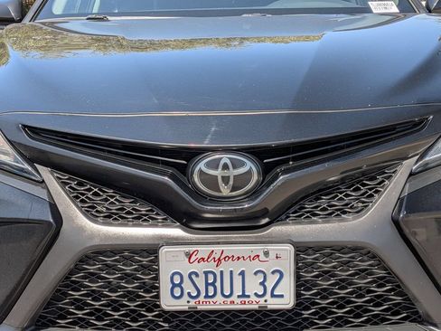 Used 2020 Toyota Camry SE FWD image 36