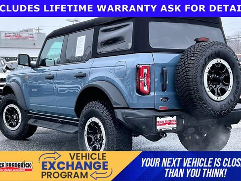 Used 2024 Ford Bronco Badlands image 9