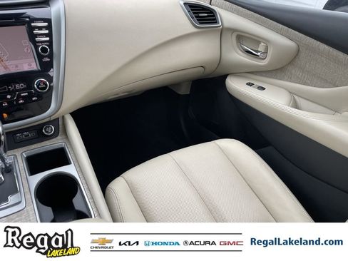 Used 2021 Nissan Murano SL w/ SL Moonroof Package image 15