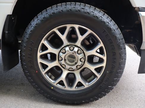 Used 2022 Ford F250 Lariat w/ Lariat Ultimate Package AWD/4WD image 44