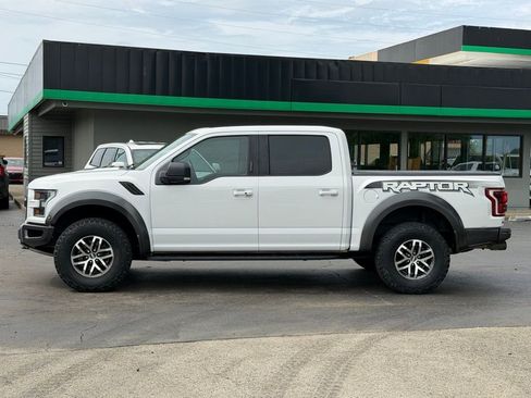 Used 2017 Ford F150 Raptor w/ Equipment Group 802A Luxury AWD/4WD image 4