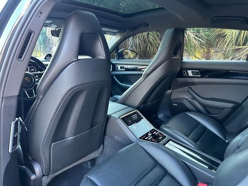 Used 2019 Porsche Panamera 4 w/ Premium Package Plus AWD/4WD image 38