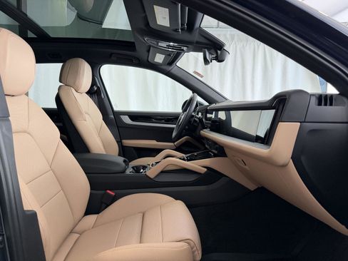 New 2026 Porsche Cayenne image 16