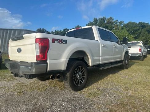 Used 2019 Ford F250 Lariat w/ Lariat Value Package AWD/4WD image 4