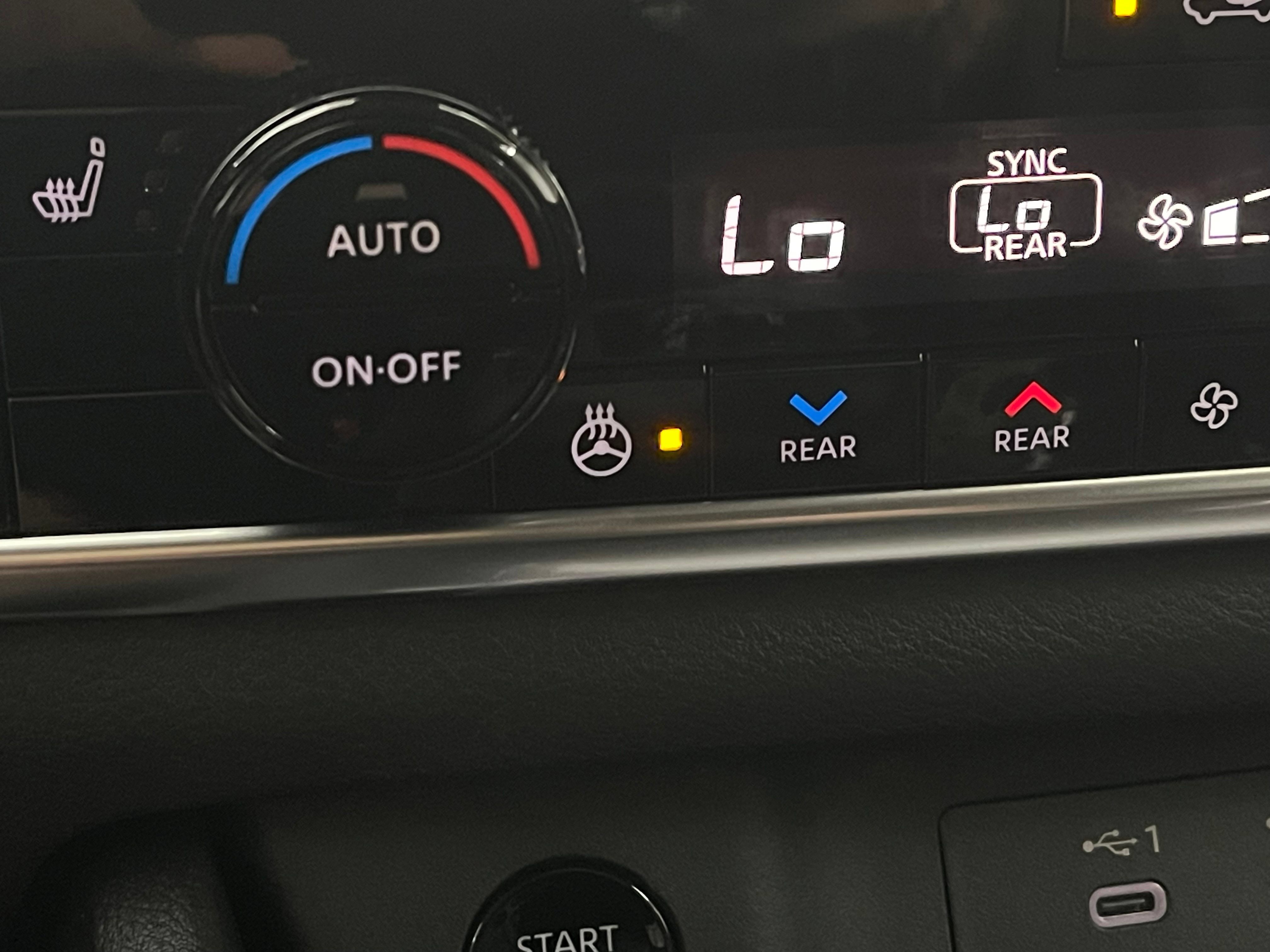 Used 2024 Nissan Rogue SL w/ SL Premium Package FWD image 23