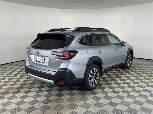 Used 2023 Subaru Outback Limited image 23