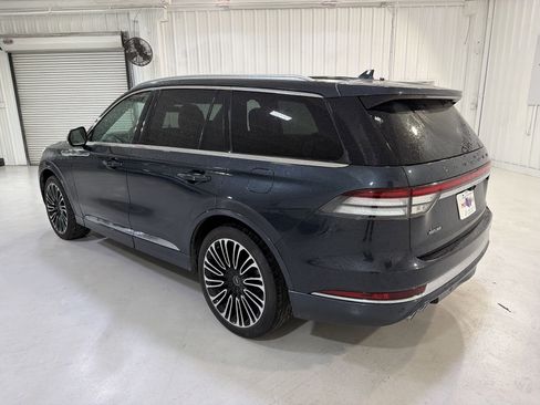 Used 2020 Lincoln Aviator Black Label w/ Dynamic Handling Package image 3