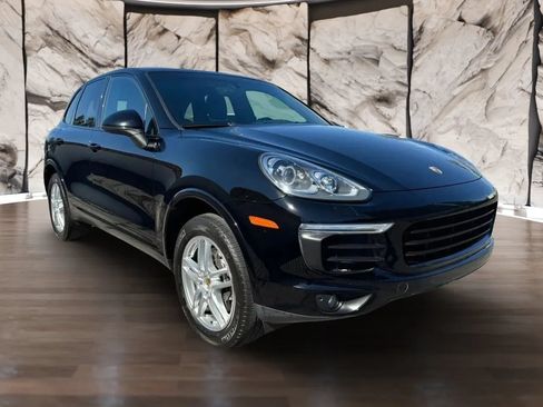 Used 2017 Porsche Cayenne Platinum Edition AWD/4WD image 4