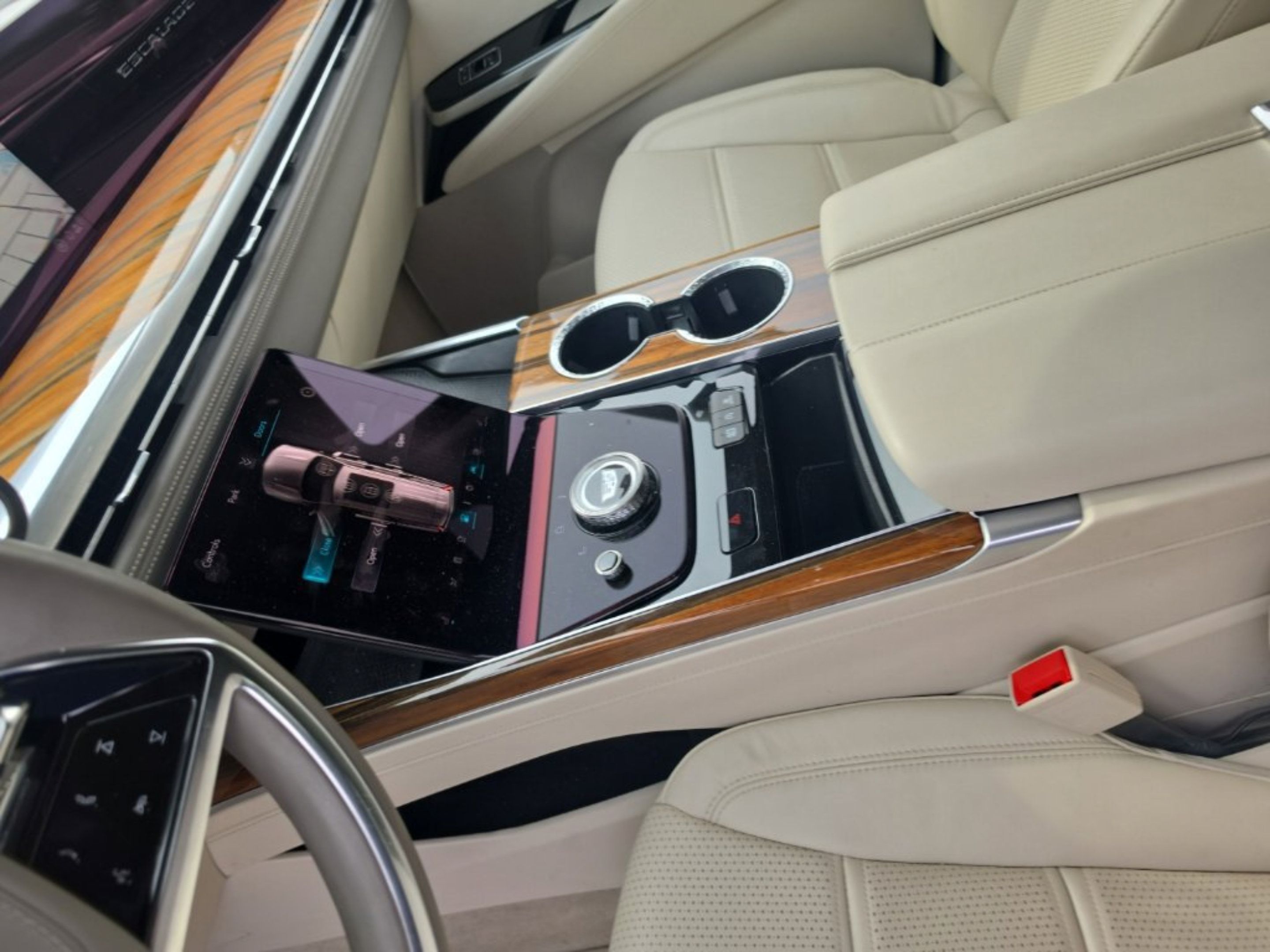 Used 2025 Cadillac Escalade ESV Sport Platinum AWD/4WD image 18