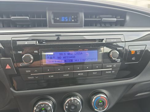 Used 2014 Toyota Corolla L FWD image 26