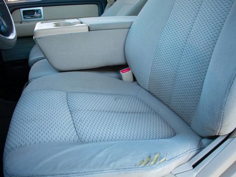 Used 2011 Ford F150 XLT w/ XLT Chrome Pkg image 11