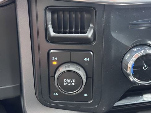 New 2025 Ford F150 Lariat w/ Equipment Group 501A Mid image 18