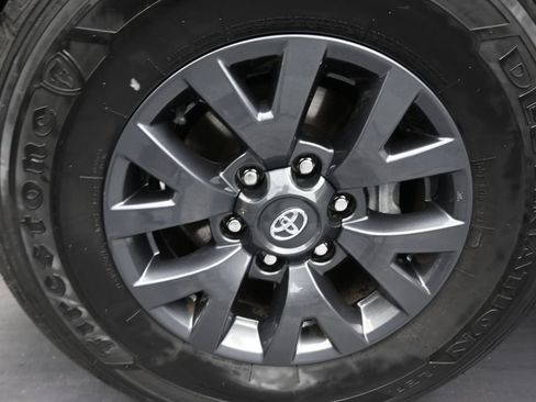 Used 2023 Toyota Tacoma SR5 w/ Technology Package RWD image 14