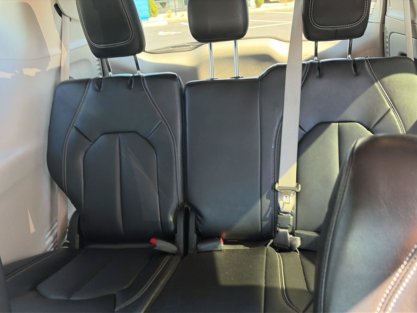 Used 2024 Chrysler Pacifica Touring-L FWD image 12