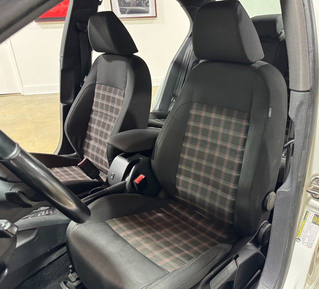 Used 2010 Volkswagen Jetta TDI Cup FWD image 29