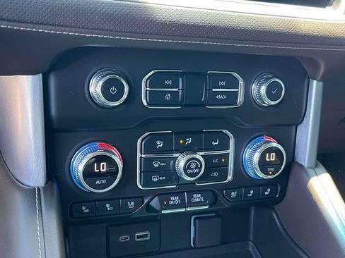 Used 2021 GMC Yukon SLT w/ Rear Media and Nav Package RWD image 37