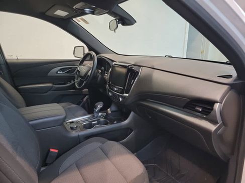 Used 2023 Chevrolet Traverse LT AWD/4WD image 17