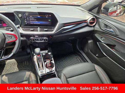 Used 2025 Chevrolet Trax RS w/ Driver Confidence Package FWD image 16