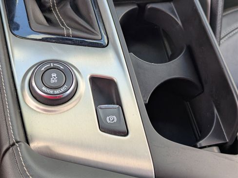 Used 2017 Chevrolet Corvette Stingray Coupe w/ 1LT image 23