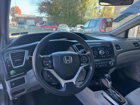 Used 2013 Honda Civic LX image 13