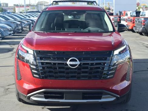 New 2026 Nissan Pathfinder Platinum AWD/4WD image 2