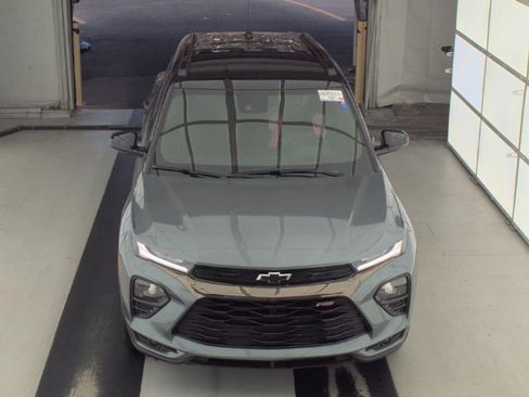 Used 2022 Chevrolet TrailBlazer RS image 2