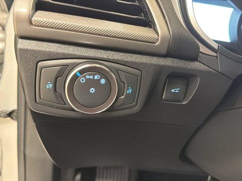 Used 2019 Ford Fusion SE AWD/4WD image 19