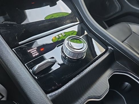 Used 2024 Jeep Grand Cherokee L Limited w/ Luxury Tech Group II image 68