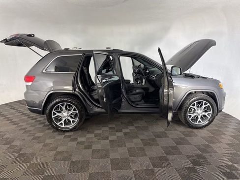 Used 2020 Jeep Grand Cherokee Overland image 15