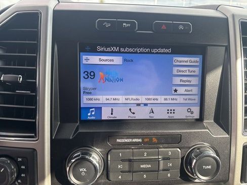 Used 2019 Ford F150 Lariat image 17