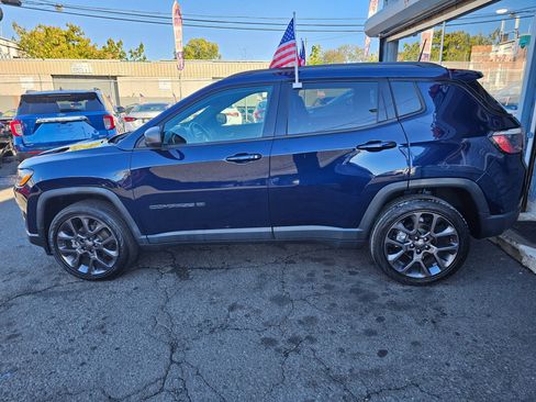 Used 2021 Jeep Compass Latitude w/ Driver Assistance Group image 3