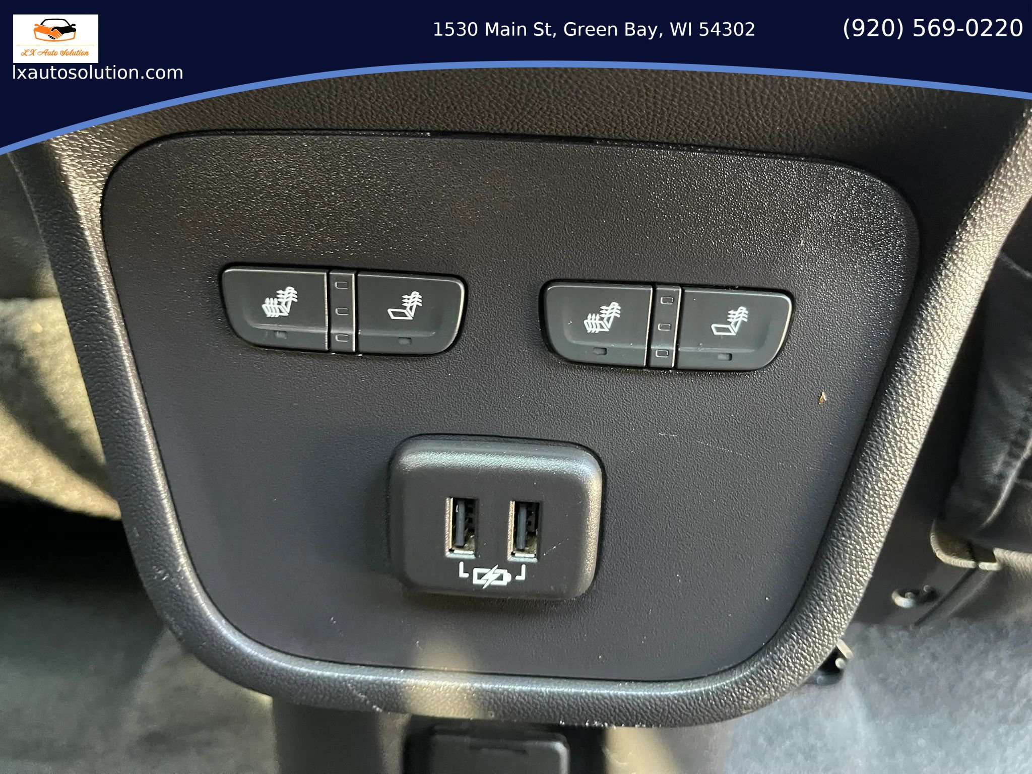 Used 2020 GMC Terrain Denali w/ GMC Pro Grade Package AWD/4WD image 14
