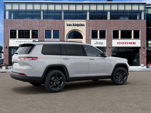 New 2026 Jeep Grand Cherokee L Limited image 4