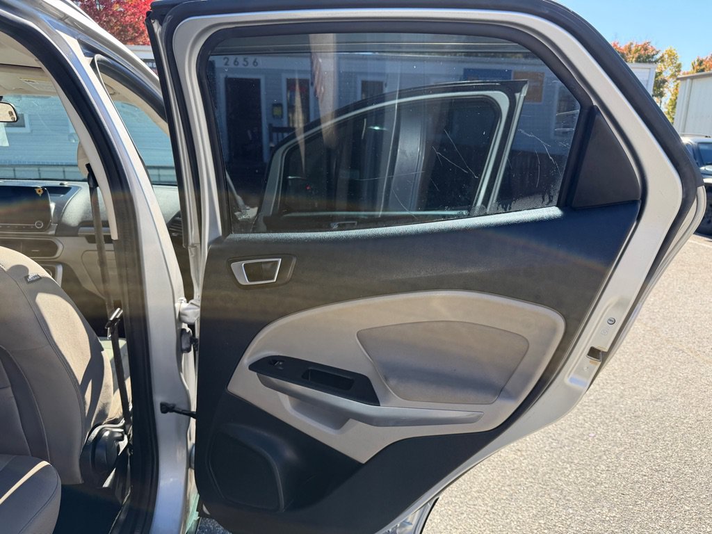Used 2018 Ford EcoSport SE FWD image 18