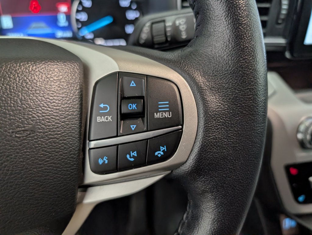 Used 2023 Ford Explorer XLT w/ Equipment Group 202A AWD/4WD image 18