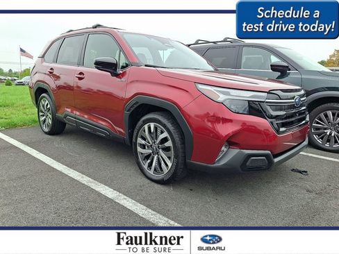 Used 2025 Subaru Forester Touring AWD/4WD image 1